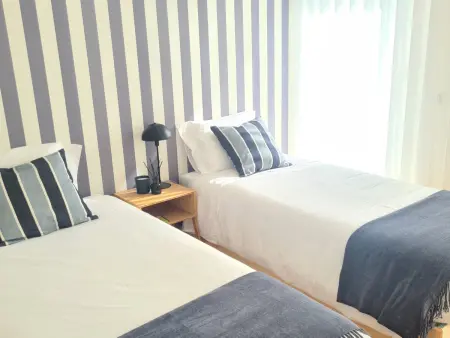 Appartement moderne à Tavira, suite parentale et piscine : photo 3