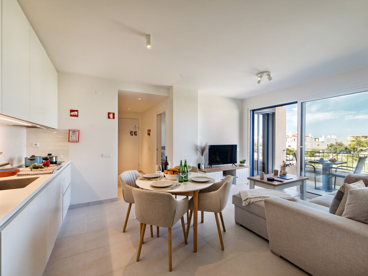 T2 épuré avec véranda, garage et piscine à Tavira - Photo 8