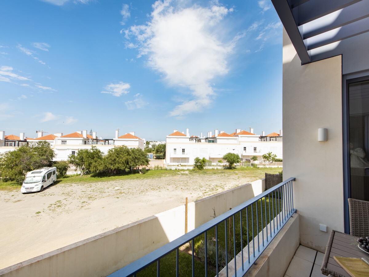T2 épuré avec véranda, garage et piscine à Tavira - Photo 14