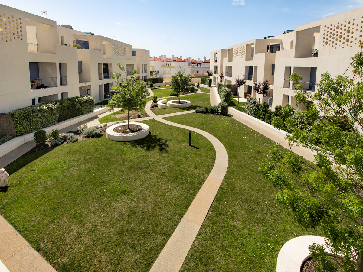 T2 épuré avec véranda, garage et piscine à Tavira - Photo 21