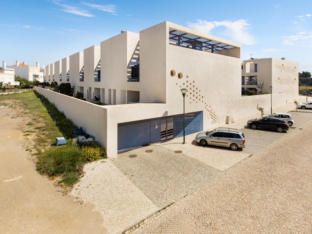 T2 épuré avec véranda, garage et piscine à Tavira - Photo 22