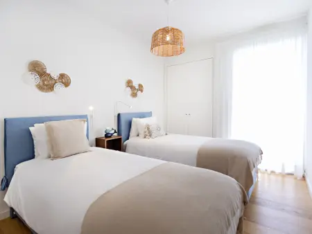 Location appartement à Tavira, Élégant Appartement avec Balcon et Climat, Proche Mer