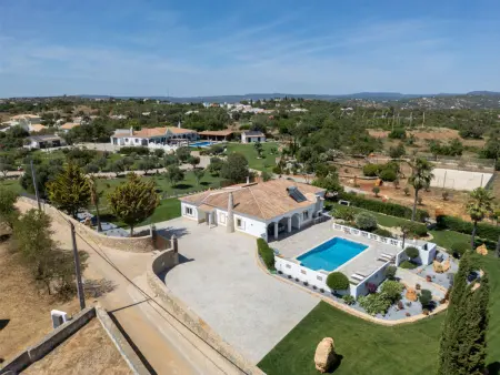 V4 Águia Vermelha, Villa 8 personnes à Paderne - Photo 27