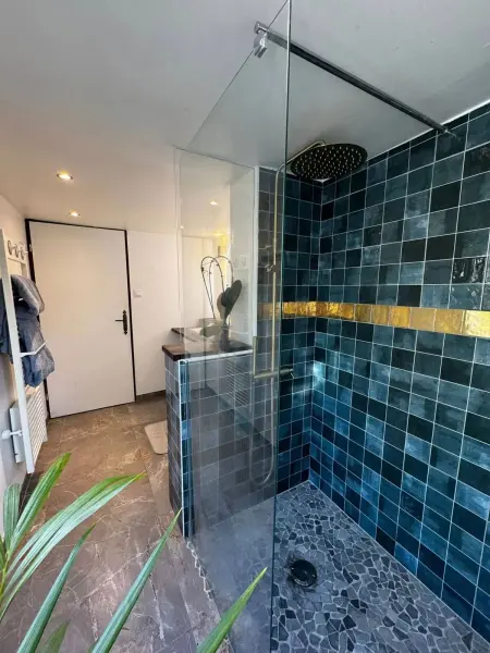 Spacieuse villa avec piscine privée à La Bastide-des-Jourdans - Photo 18