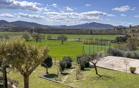 Podere C. : maison rustique 300 m² avec jardin à Magione : photo 2
