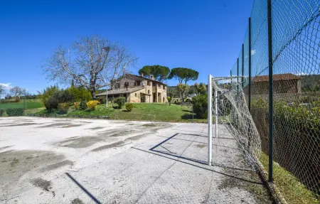 Podere C. : maison rustique 300 m² avec jardin à Magione : photo 7