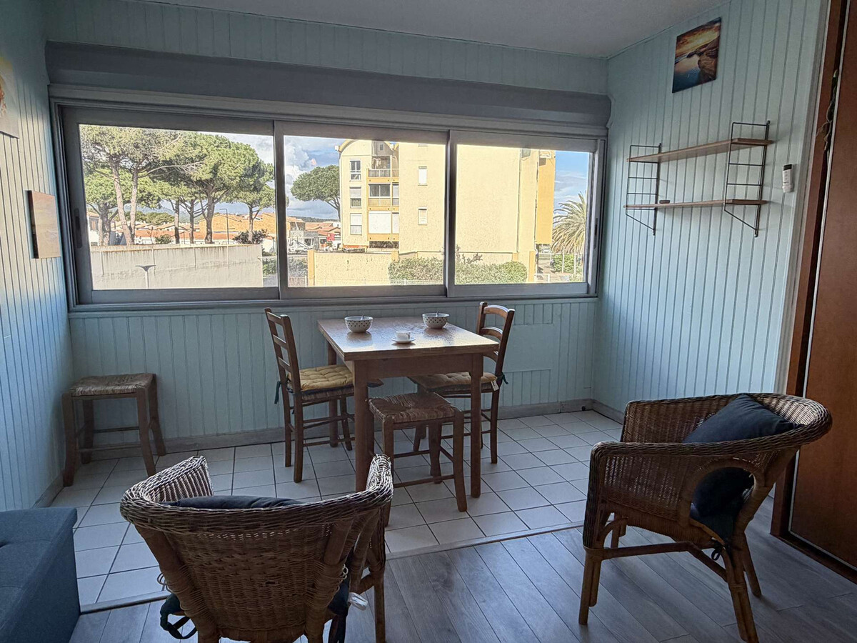 Studio cabine Gruissan, 100 m plage, parking privé - Photo 1