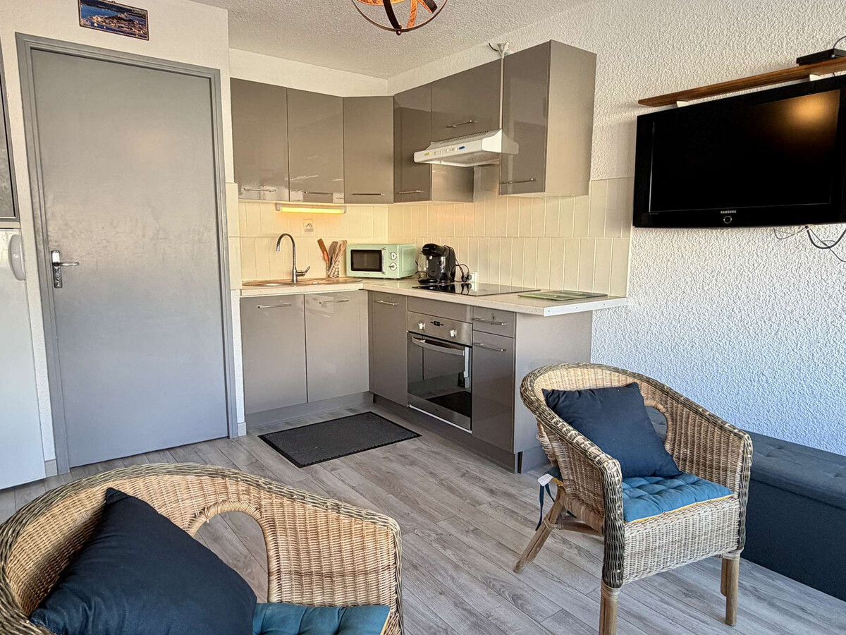 Studio cabine Gruissan, 100 m plage, parking privé - Photo 2