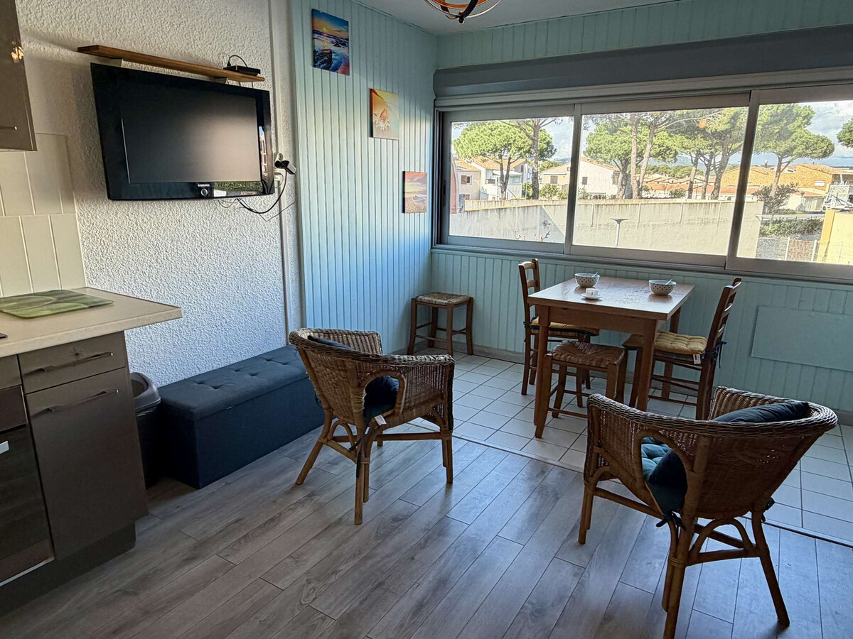 Studio cabine Gruissan, 100 m plage, parking privé - Photo 5