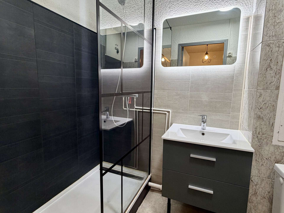 Studio cabine Gruissan, 100 m plage, parking privé - Photo 9