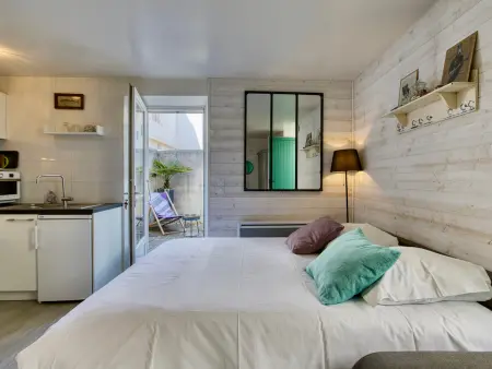 Location appartement à Saint Martin de Ré, Studio avec cour au cœur de Saint-Martin-de-Ré