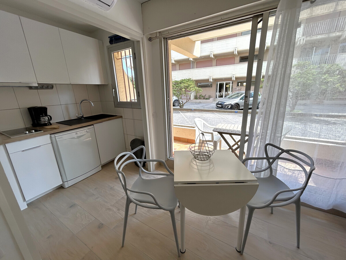 Studio bord de plage avec terrasse à Argelès-sur-Mer - Photo 9