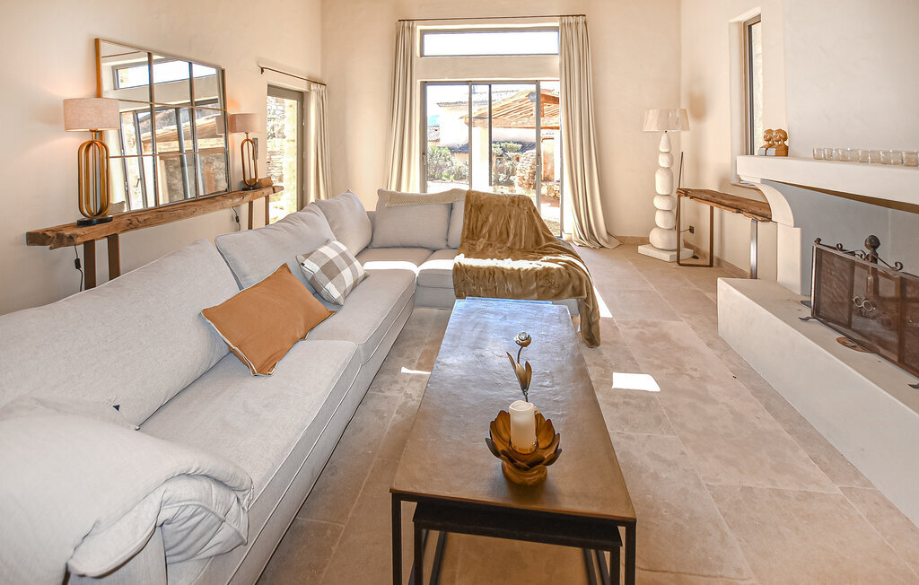 Maison en pierre avec piscine à Rustrel - Photo 2