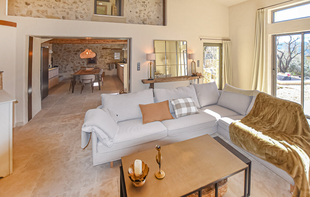 Maison en pierre avec piscine à Rustrel - Photo 3