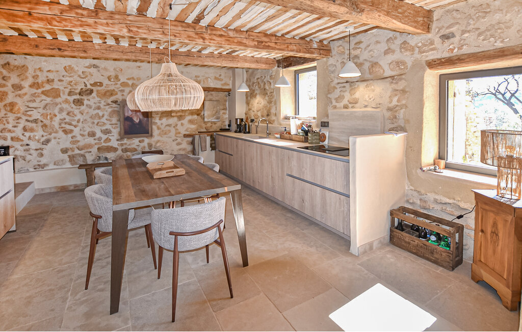 Maison en pierre avec piscine à Rustrel - Photo 6