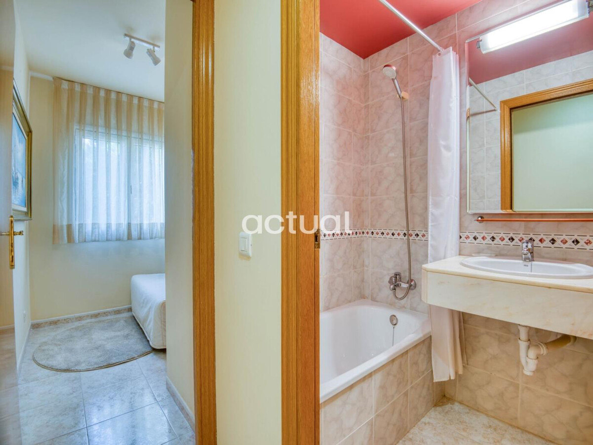 Appartement 6 pers. à Platja d'Aro, solarium privé et piscine - Photo 18