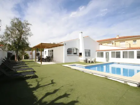 Location villa à Miami Platja, Villa piscine privée et clim – vacances en famille