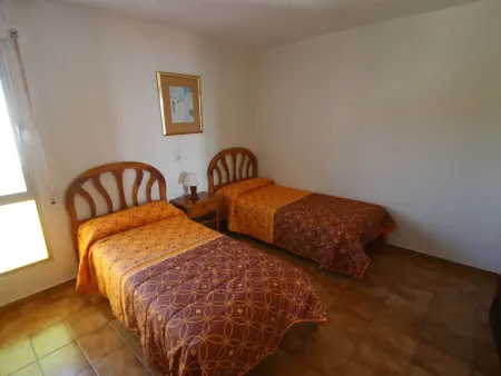 Appartement 6 pers. vue mer et montagne à 50m de plage : photo 3