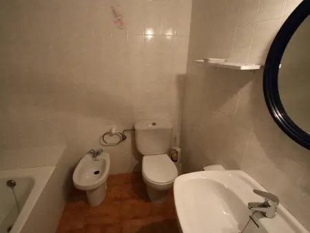 Appartement 6 pers. vue mer et montagne à 50m de plage : photo 8