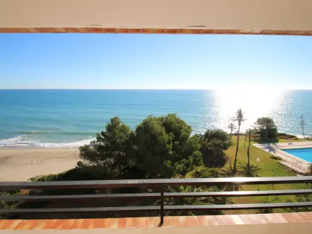 Appartement 6 pers. vue mer et montagne à 50m de plage : photo 9