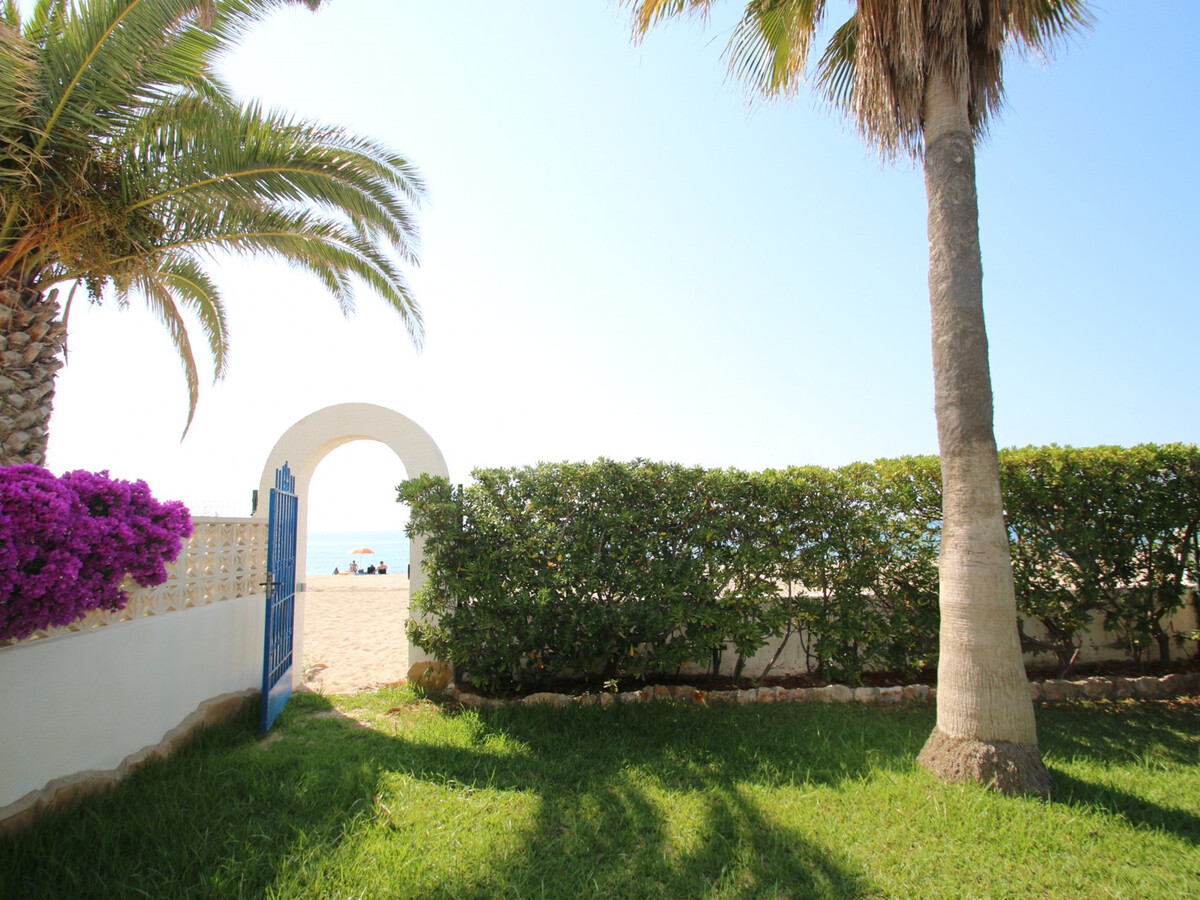 Maison 3 ch. en front de mer à Miami Platja, jardin & piscine - Photo 3