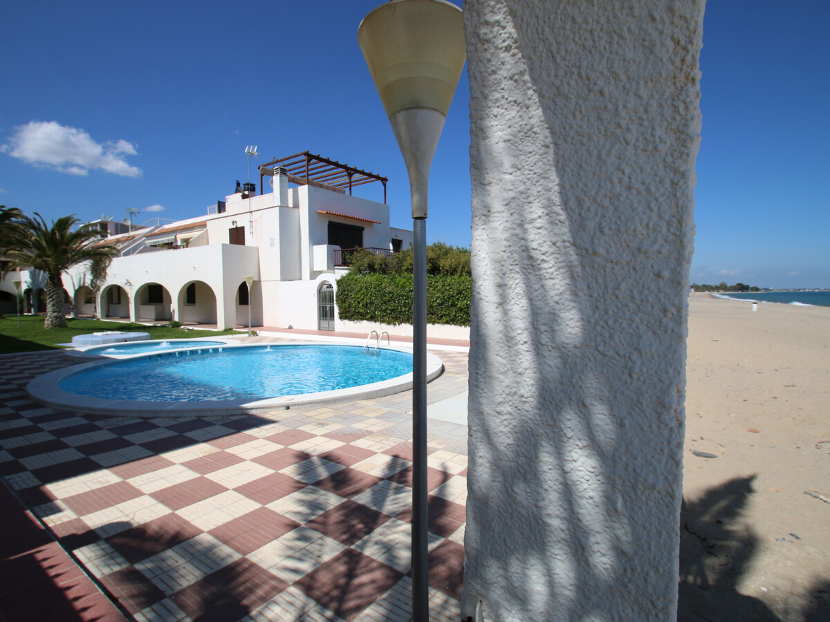 Maison 3 ch. en front de mer à Miami Platja, jardin & piscine - Photo 23