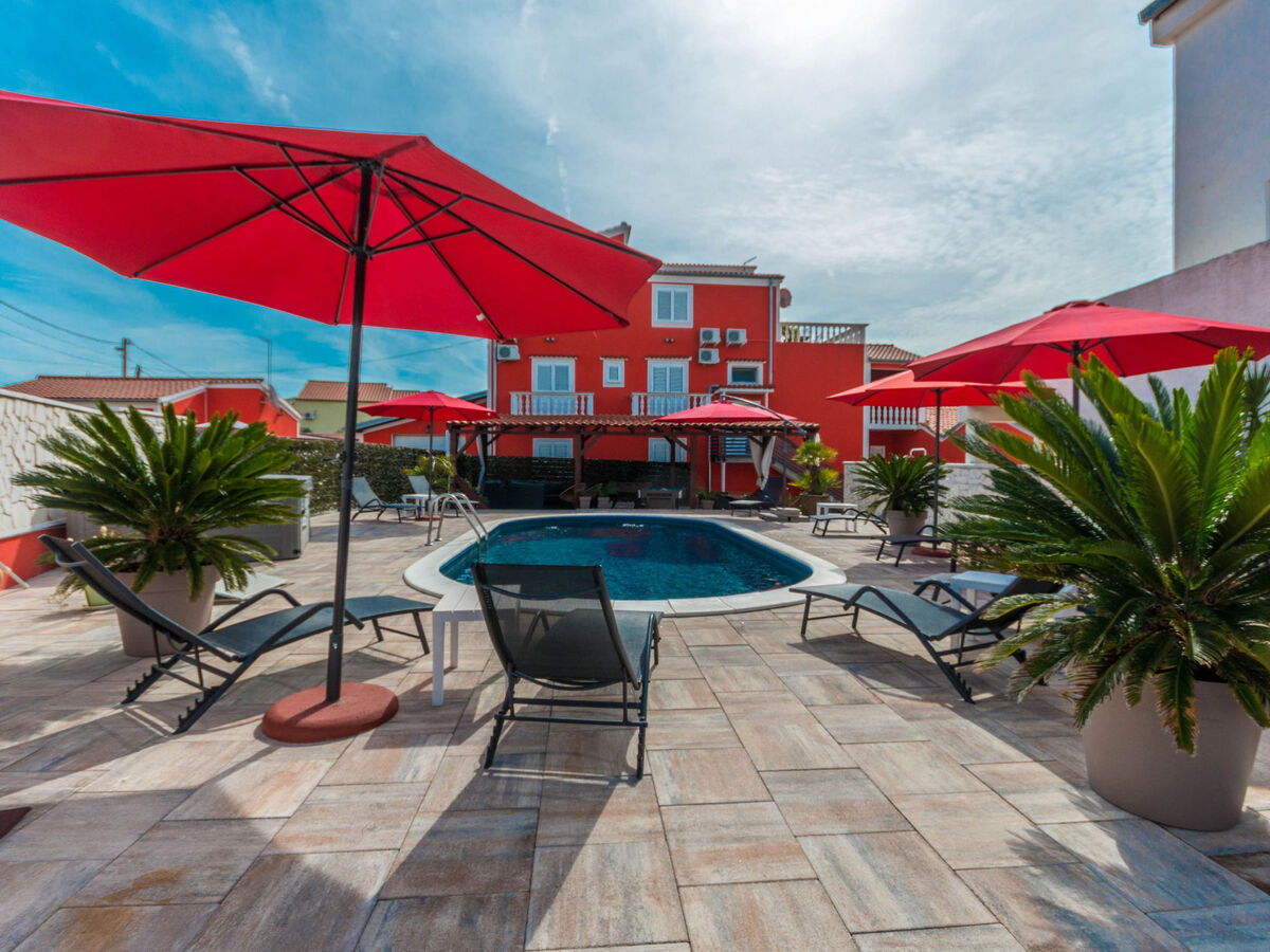 Villa Ancora : 13 chambres, piscine chauffée à Donje Rastane - Photo 9