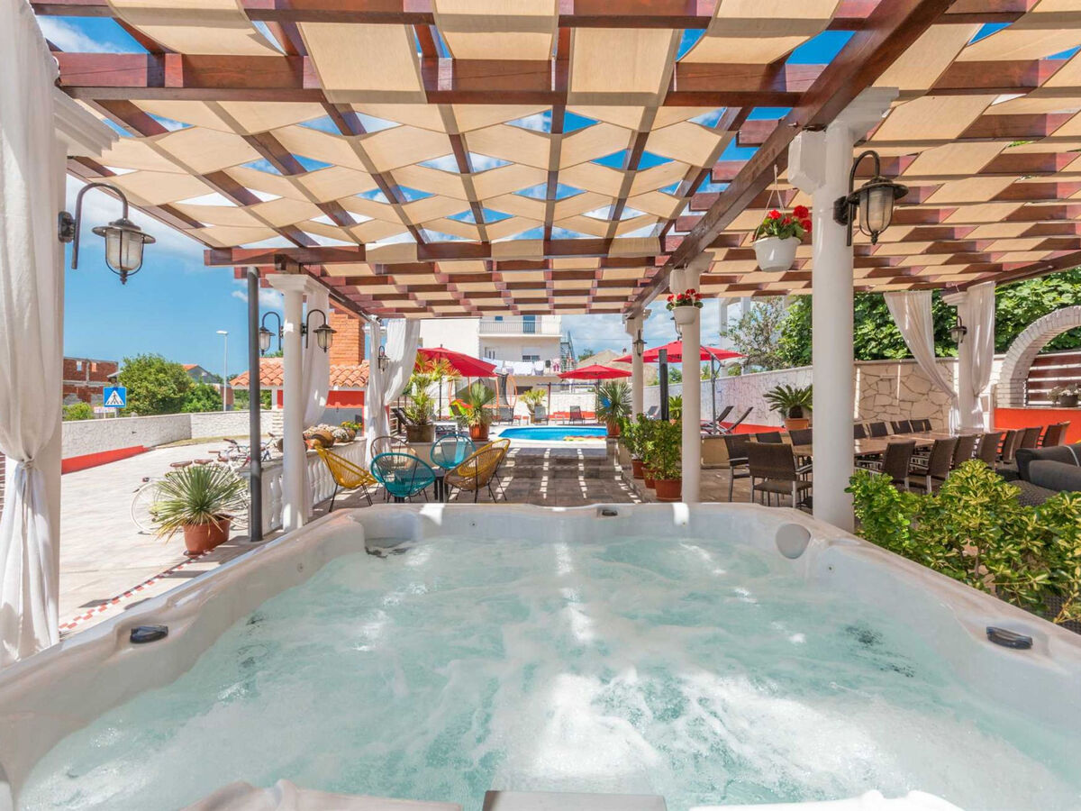 Villa Ancora : 13 chambres, piscine chauffée à Donje Rastane - Photo 33
