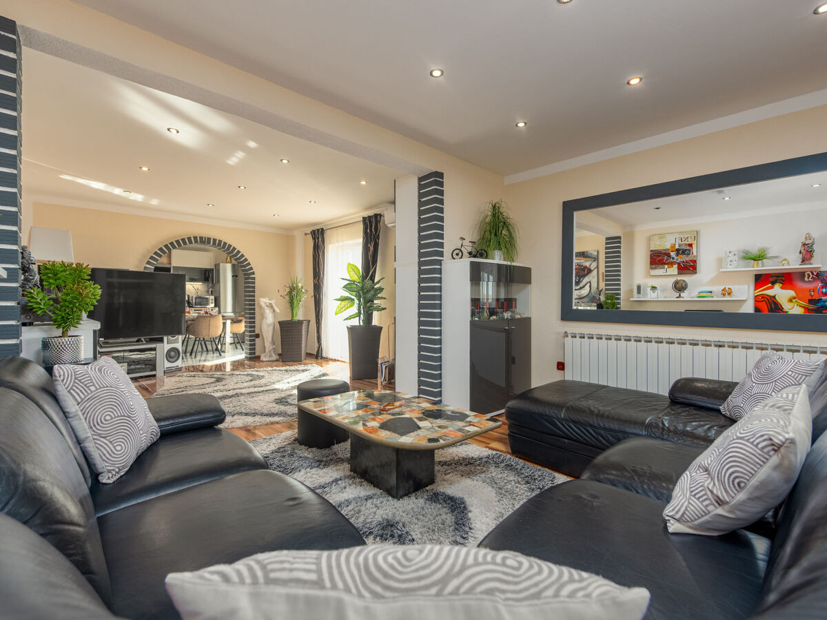 Villa Ancora : 13 chambres, piscine chauffée à Donje Rastane - Photo 34
