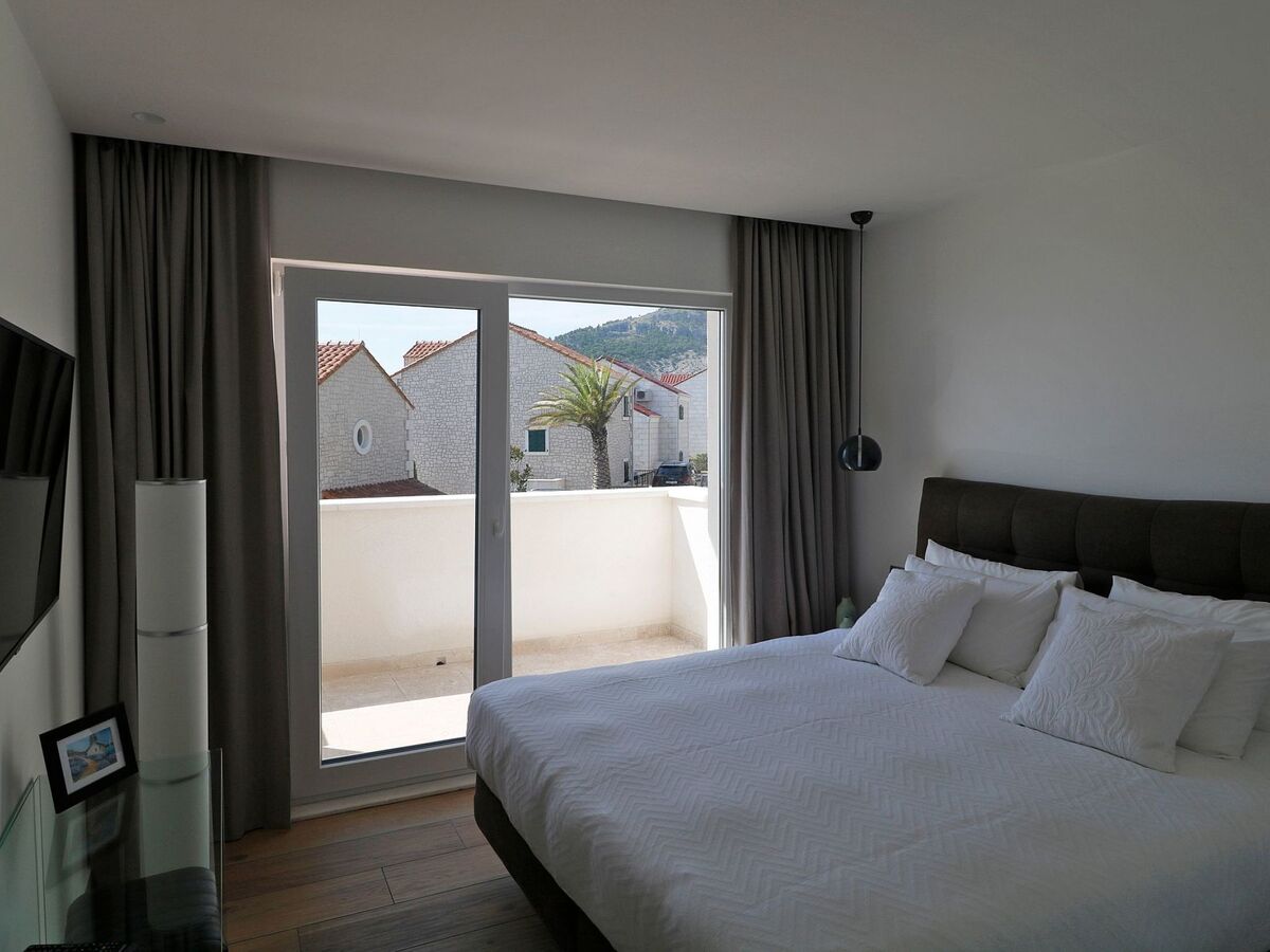 Villa moderne Veliko Brdo, piscine infinity et vue mer - Photo 8