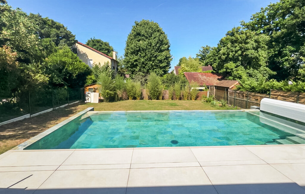 Maison 4 chambres avec piscine chauffée à Yerres - Photo 8