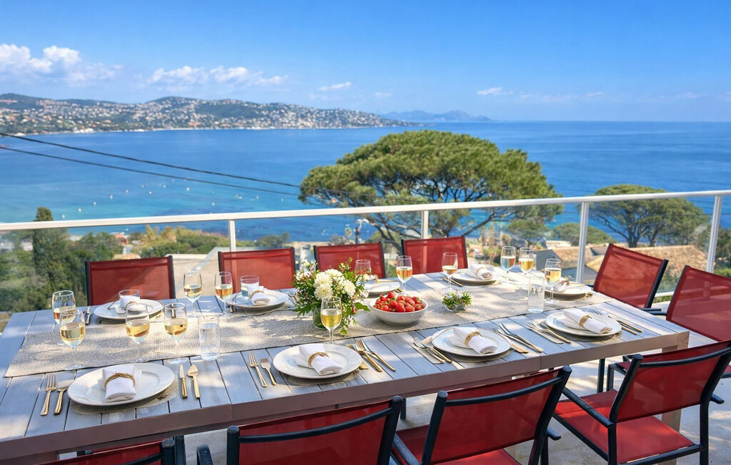 Maison 6 chambres vue mer avec piscine à Sainte-Maxime - Photo 2