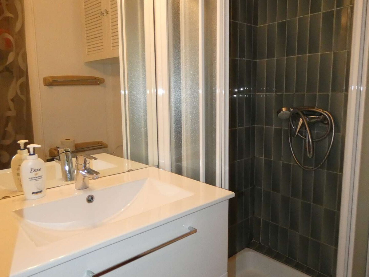 Studio cabine 4 pers. vue mer, piscine, parking à La Grande-Motte - Photo 5