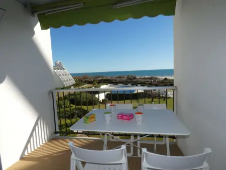Location appartement à La Grande Motte, Studio cabine avec piscine, parking et climatisation en bord de mer
