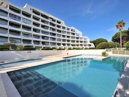 Location appartement à La Grande Motte, Studio Cabine avec Vue Piscine, Parking Privé