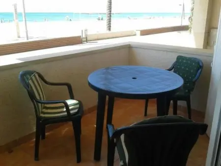 Appartement face à la mer, 3 chambres, jardin privé : photo 8