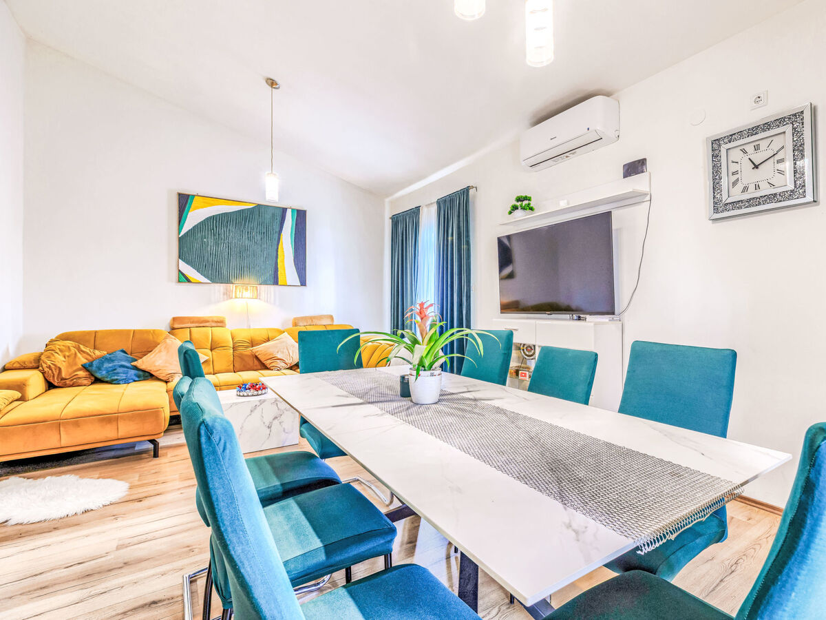 Maison Roža, 4 chambres à Krnica, 2 km de la mer - Photo 1