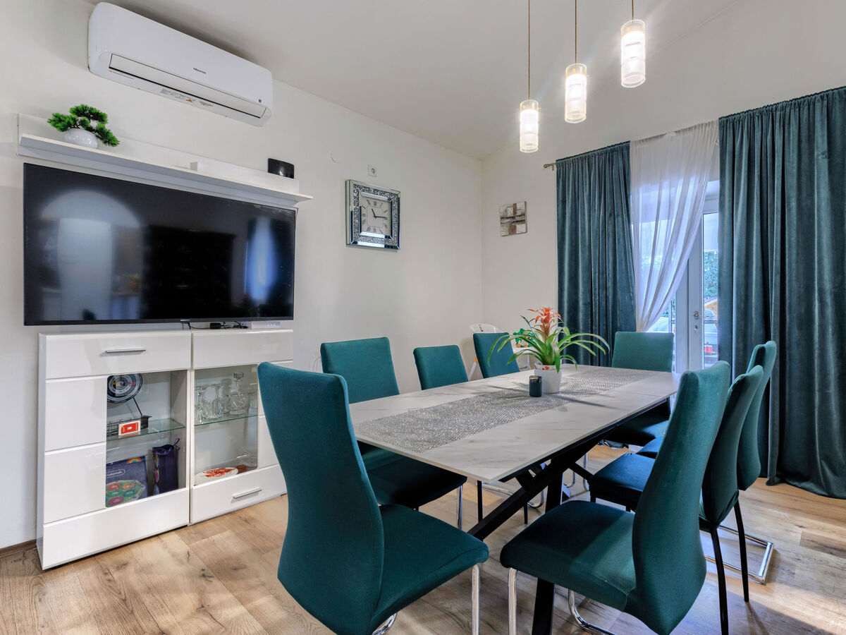 Maison Roža, 4 chambres à Krnica, 2 km de la mer - Photo 8
