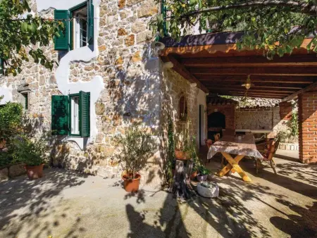 Maison traditionnelle en pierre pour 6 à Supetarska Draga : photo 6