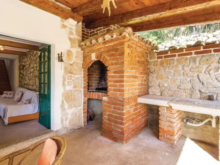 Maison traditionnelle en pierre pour 6 à Supetarska Draga : photo 7