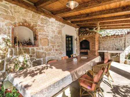 Maison traditionnelle en pierre pour 6 à Supetarska Draga : photo 9