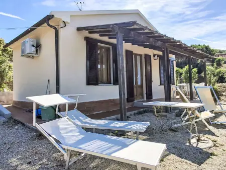 Villa Oleander à Capoliveri, 200 m de la plage : photo 3