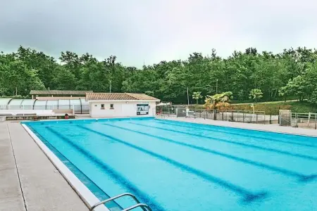 Location gite à Monclar de Quercy, Chalet avec piscine chauffée à Monclar
