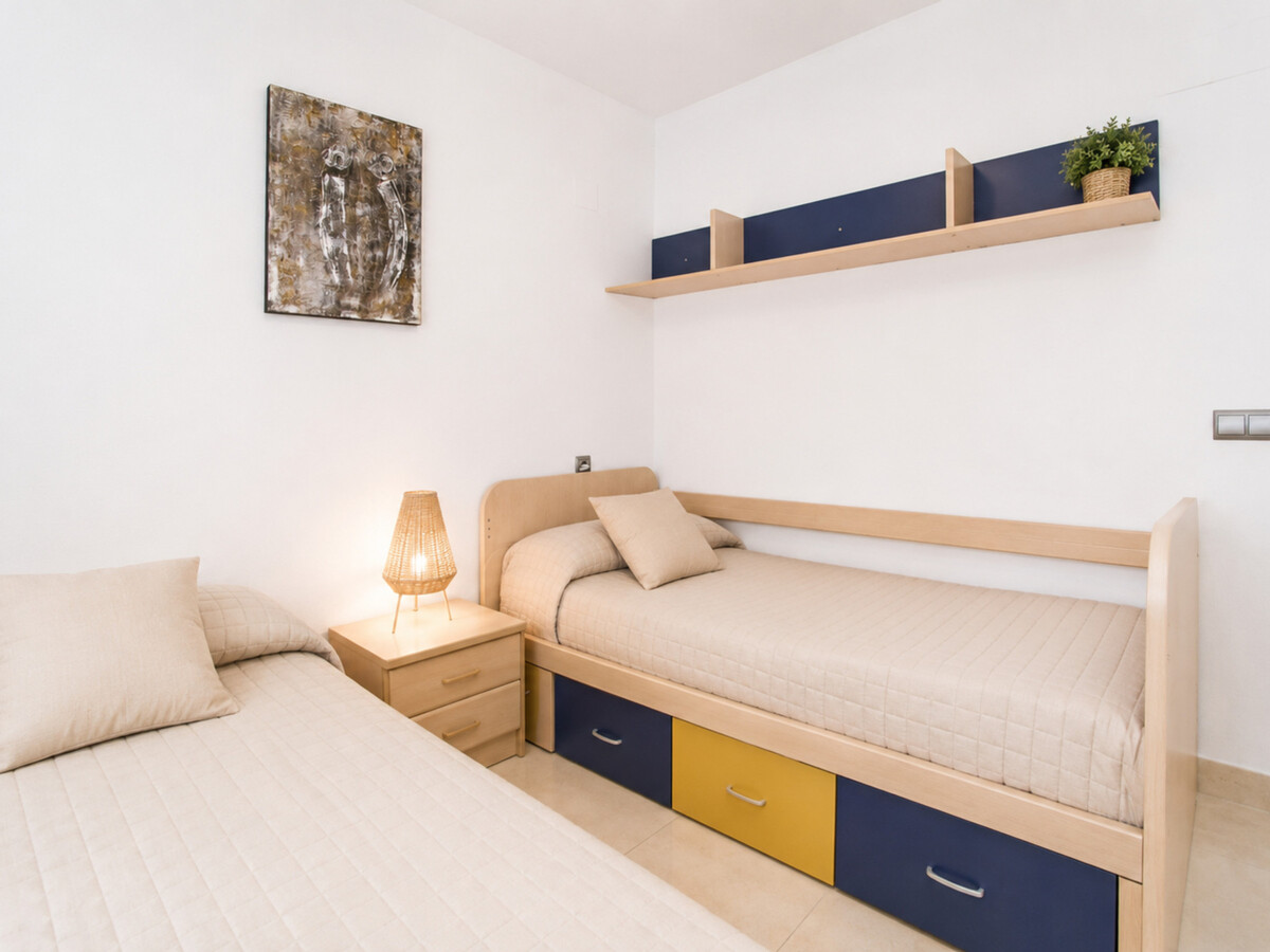 Appartement 8 pers. rez-de-chaussée avec terrasse à Salou - Photo 8