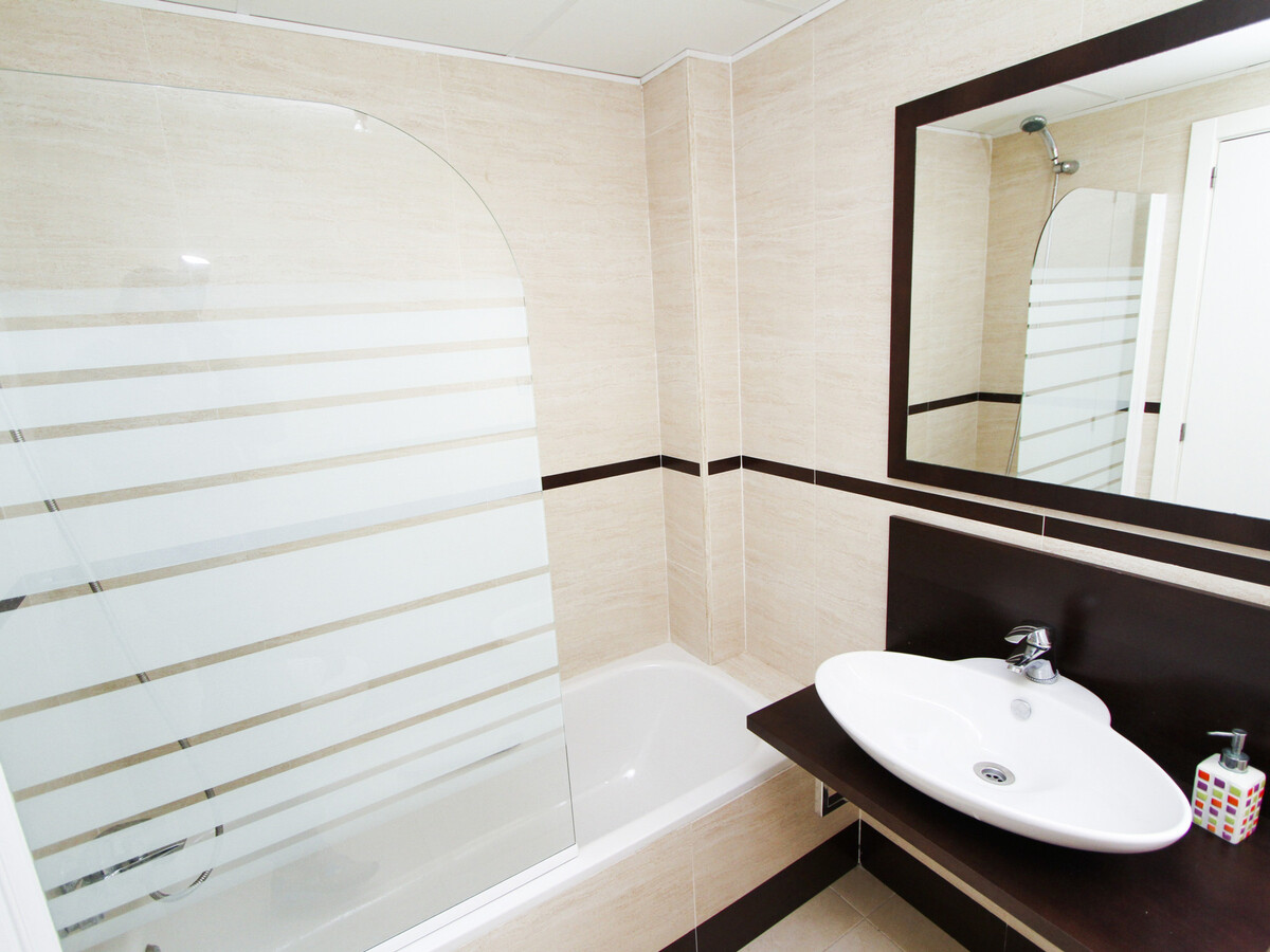 Appartement 8 pers. rez-de-chaussée avec terrasse à Salou - Photo 15