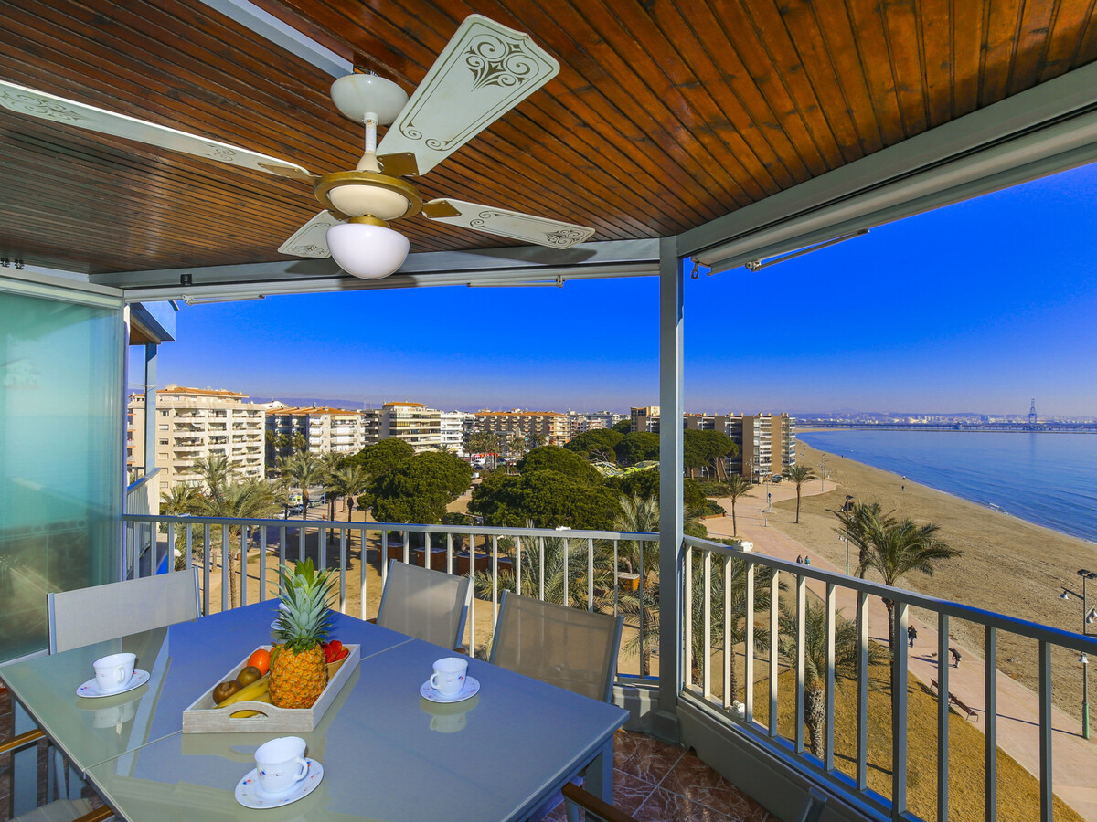 Appartement 7 pers. vue mer face à la plage - Photo 2