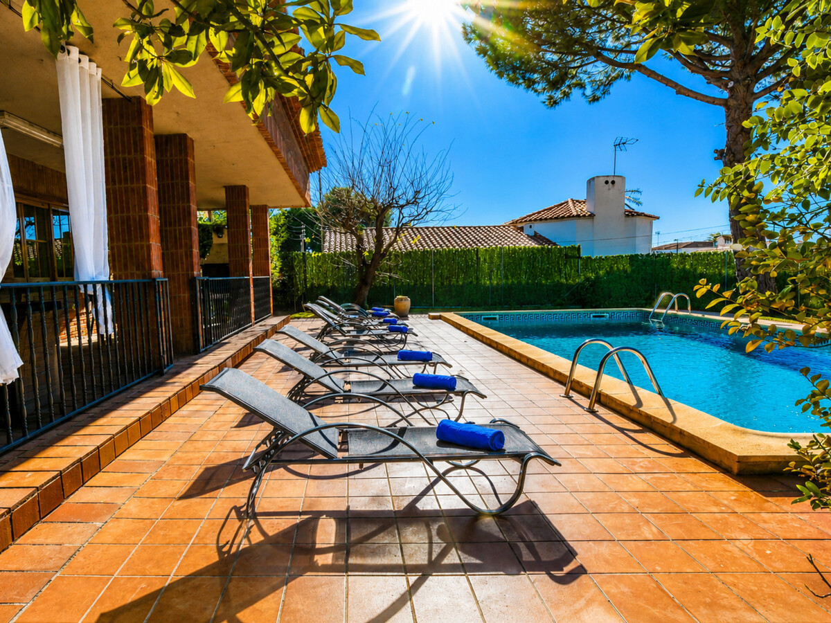 Villa Géranis 8 chambres, piscine privée à Cambrils - Photo 3