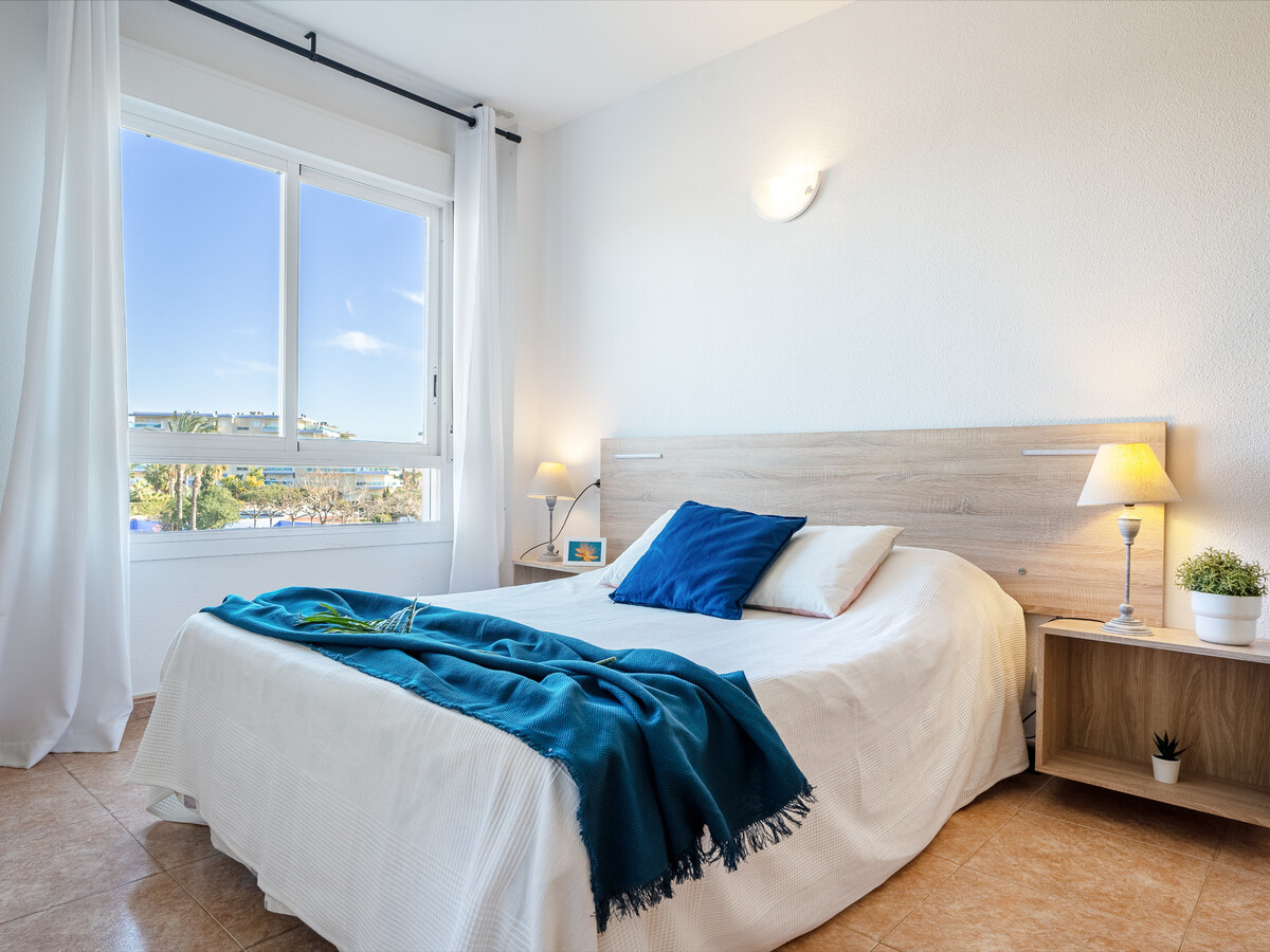 Appartement 6 pers. à 5 min de la plage à La Pineda - Photo 10
