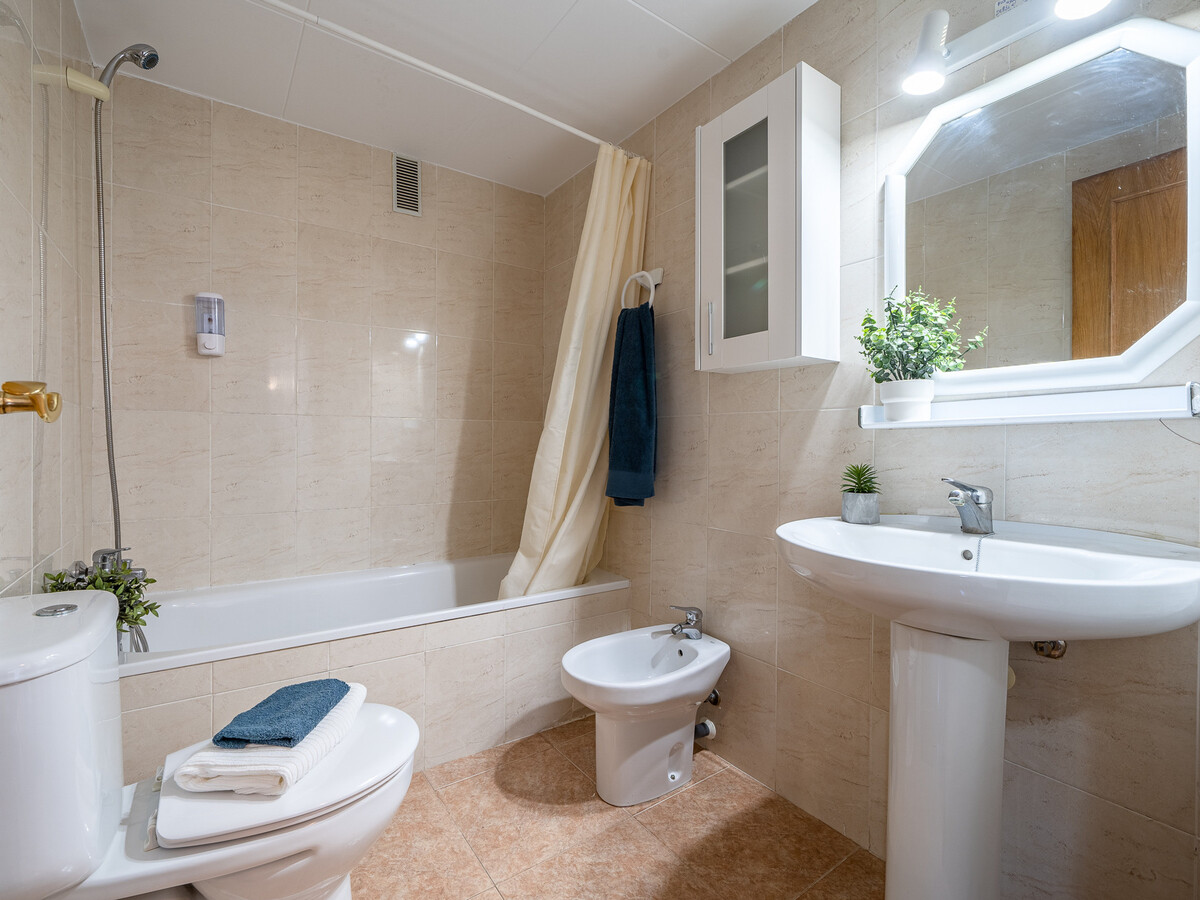 Appartement 6 pers. à 5 min de la plage à La Pineda - Photo 27