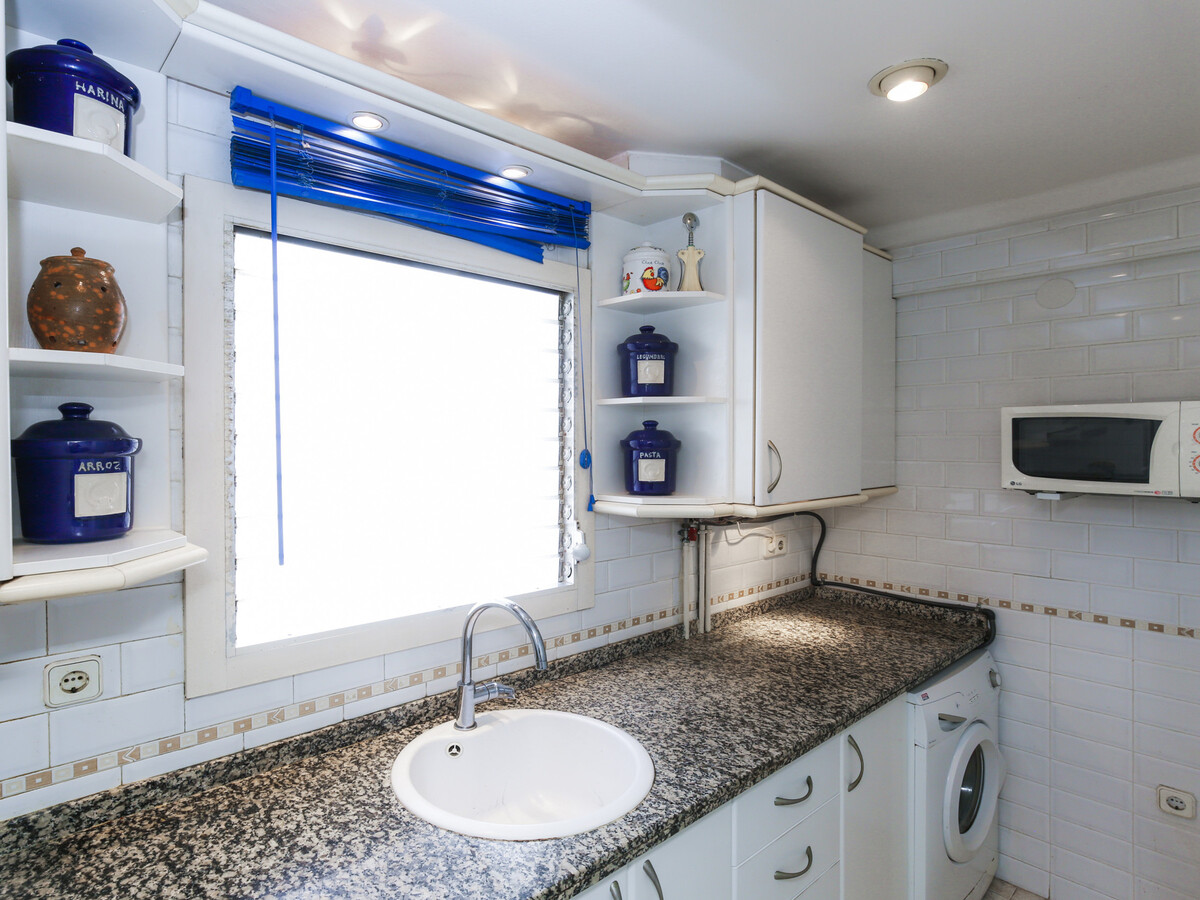 Appartement 6 pers. vue mer à 30 m de la Plage de Ponent - Photo 16